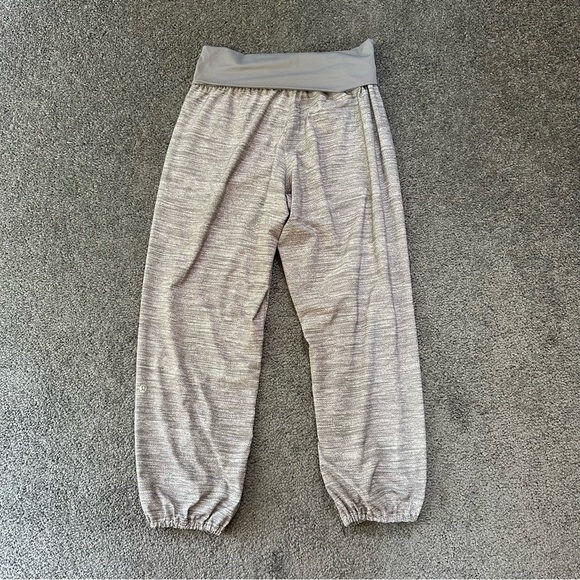 Lululemon Om Pant Crop Lightweight Harem Pants Size 4 Light Grey - Picture 5 of 10